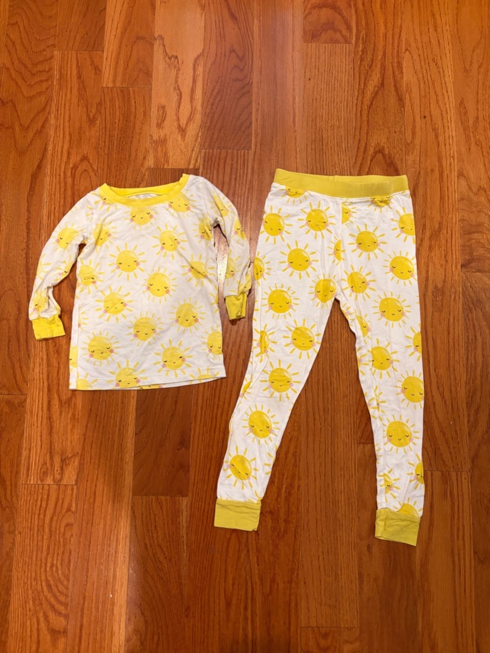 🏷️ 4 for $35 🏷️ Little Sleepies Sunshine Pajamas *Read*